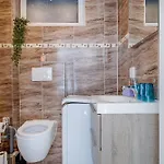 公寓 Luxe Wellness With Jacuzzi And Sauna *