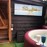 公寓 Luxe Wellness With Jacuzzi And Sauna *