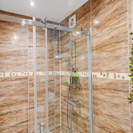Luxe With Outside Jacuzzi&sauna *