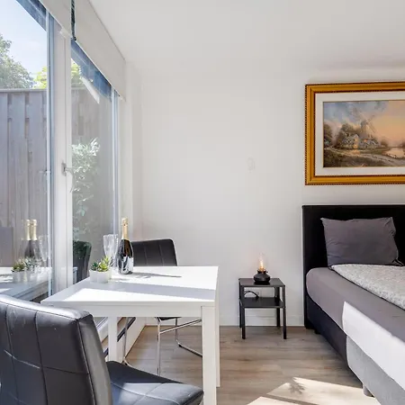 Luxe With Outside Jacuzzi&sauna Appartement Apeldoorn