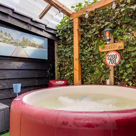 Luxe With Outside Jacuzzi&sauna Appartement *