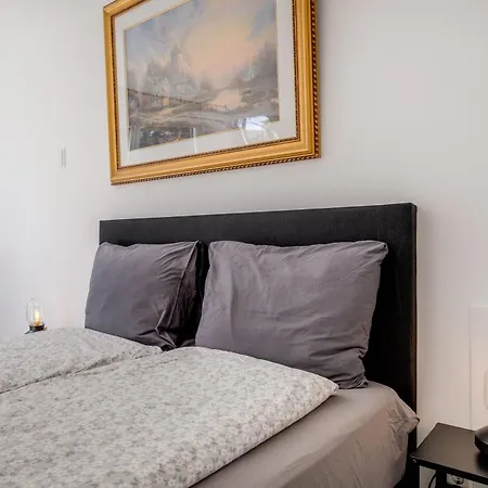 Luxe With Outside Jacuzzi&sauna Appartement