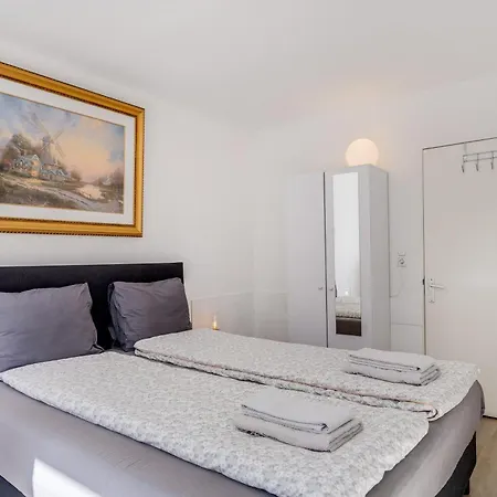 Luxe Wellness With Jacuzzi And Sauna Άπελντουρν