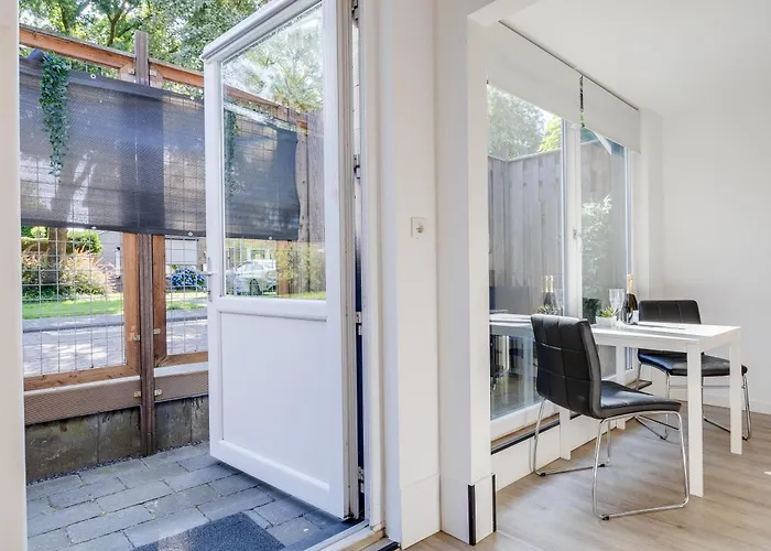 Luxe Wellness With Jacuzzi And Sauna * Apeldoorn